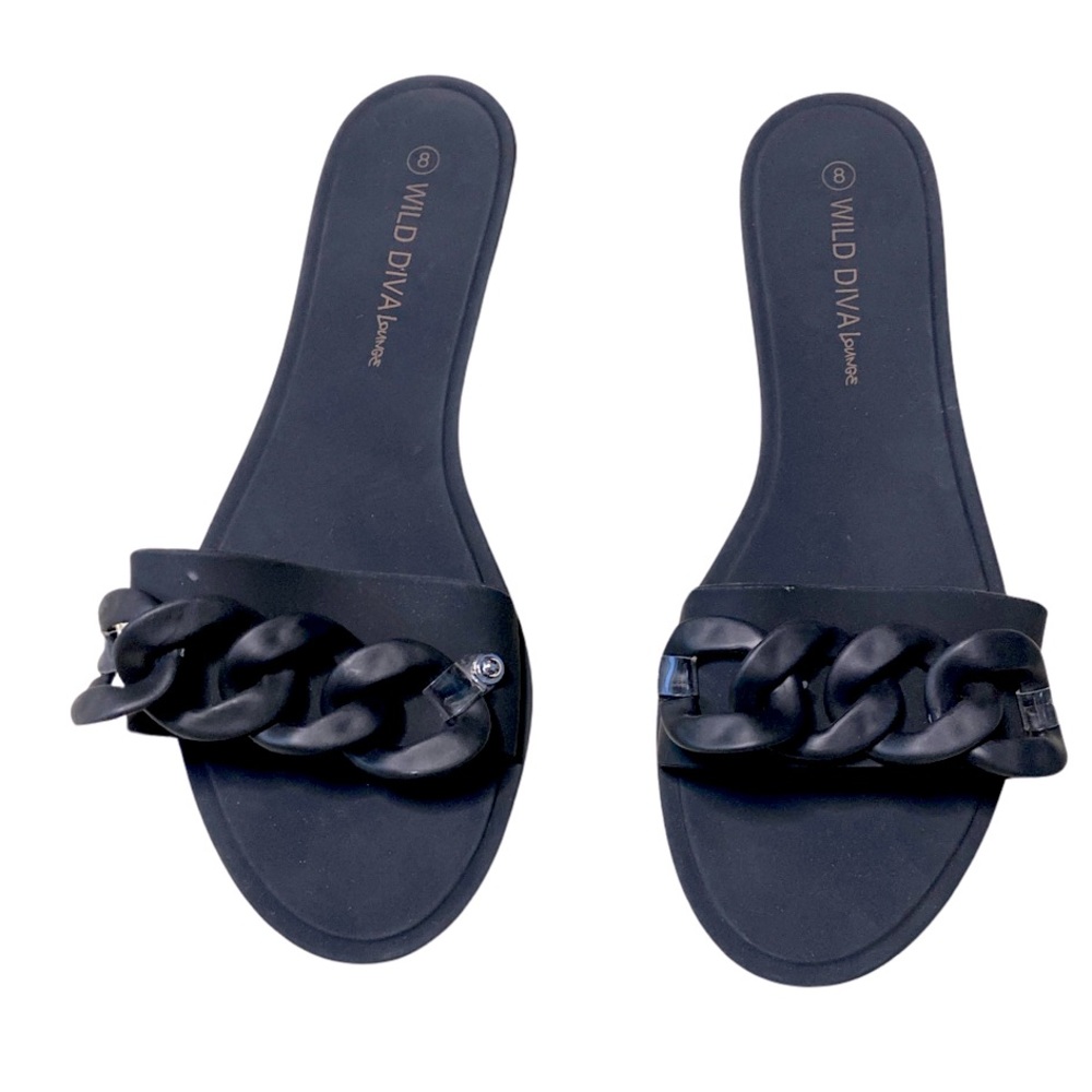 Black slides with chain detail
